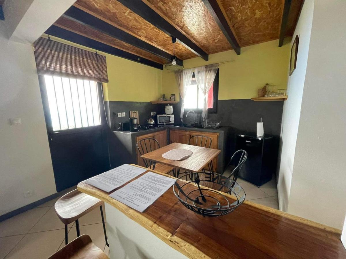 Les Vetyvers Trois Bassins Экстерьер фото